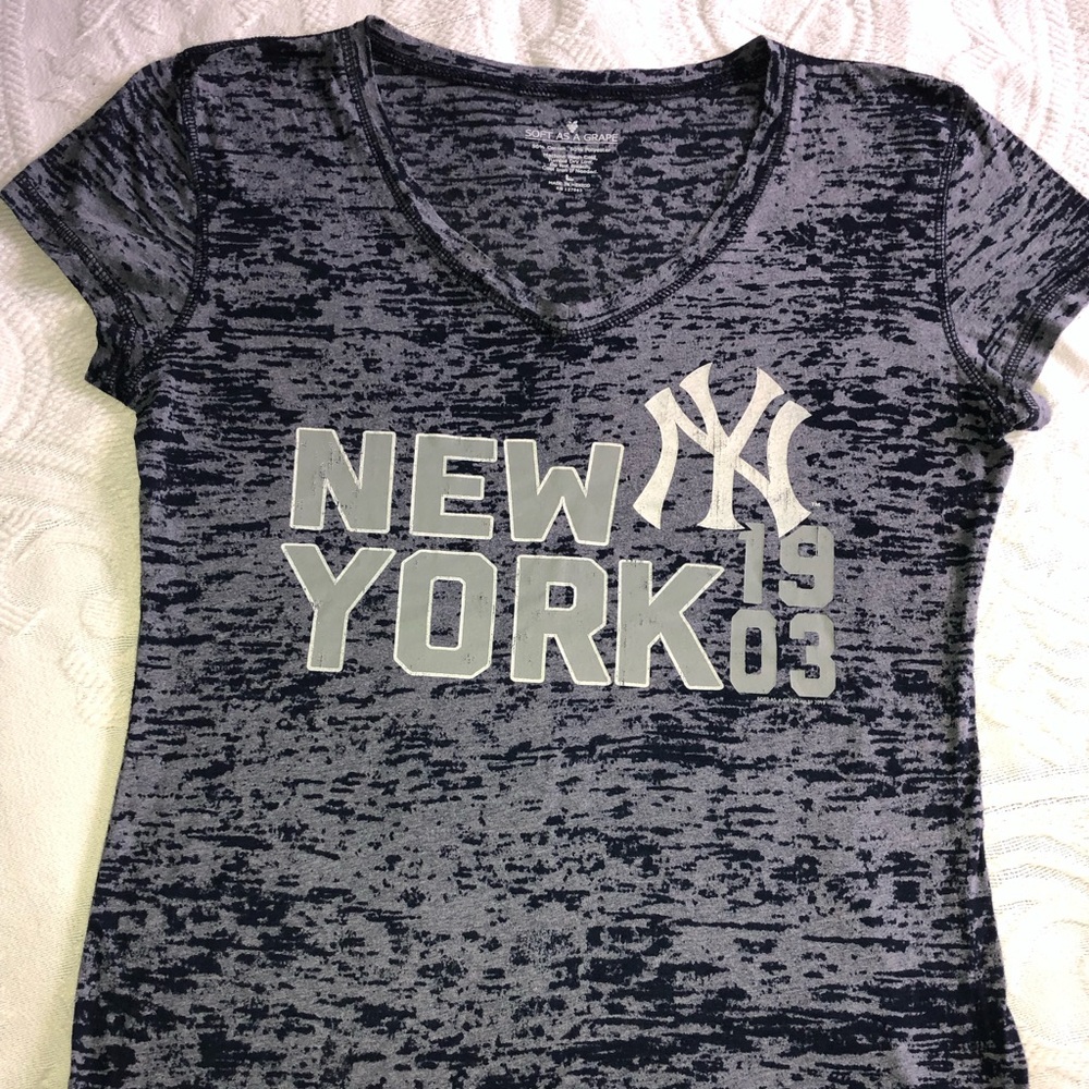 🗽⚾️❤️ New York Yankees Burnout T-Shirt 🗽⚾️❤️